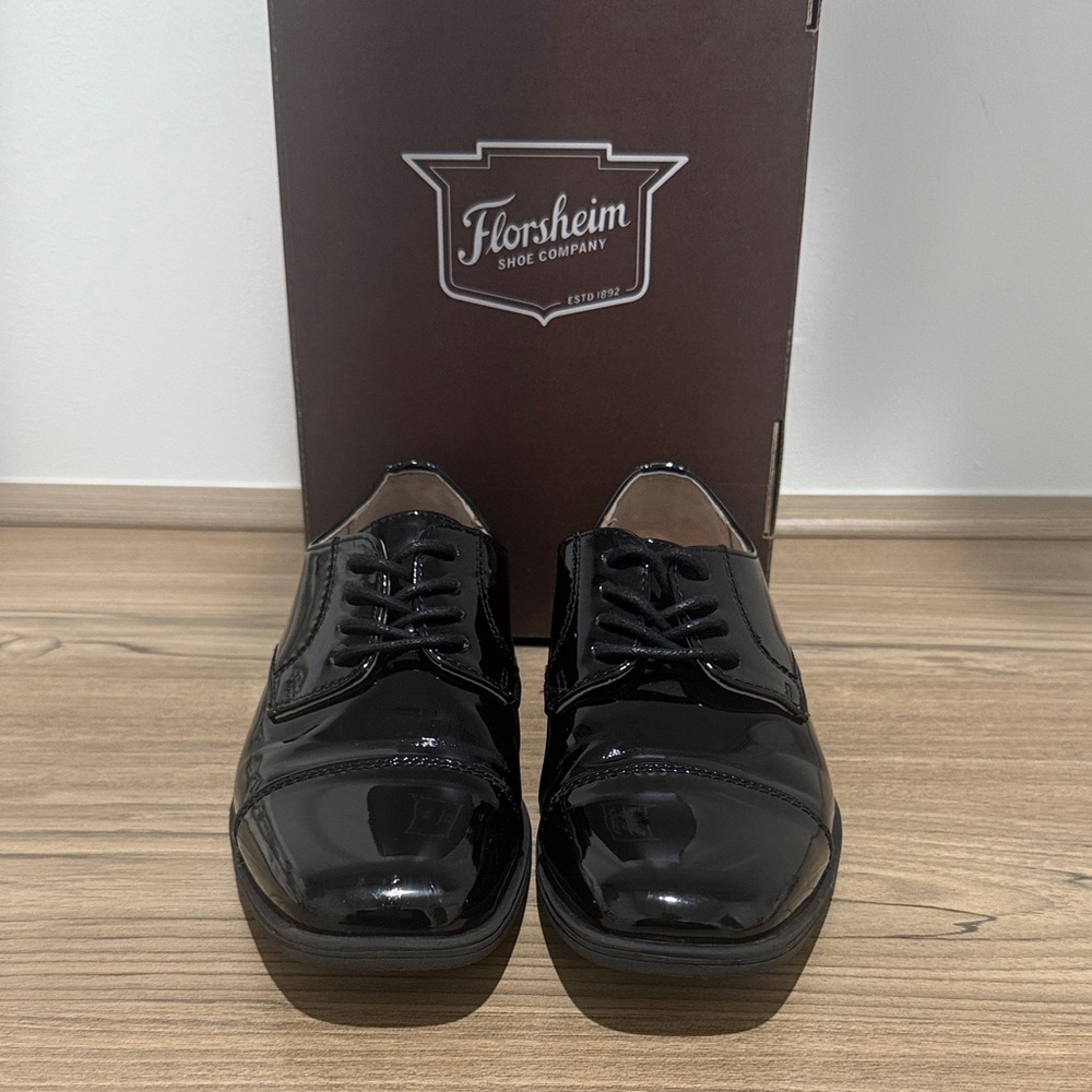 Florsheim Reveal Cap Toe Oxford Jr.